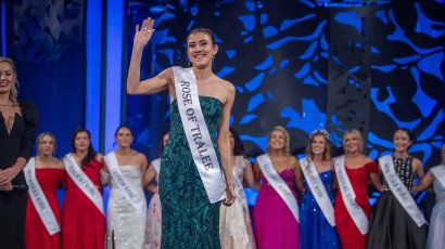 Keely O’Grady is the 2024 International Rose of Tralee